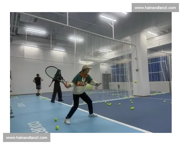 网球人新日常：精装备，带娃练，自己上